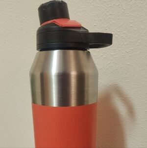 Camelbak Chute 40oz Vacuum Sealed Coral Stainless Water Bottlw